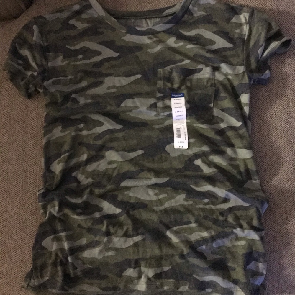 Women camo top